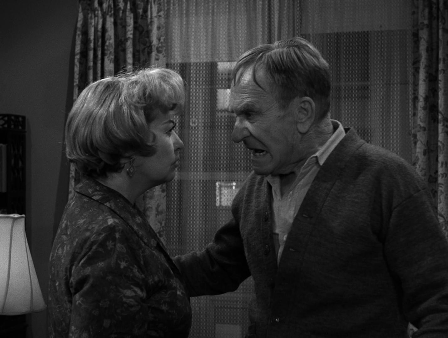 The Twilight Zone: Season 5, Episode Twenty-Four "What's In The Box ...